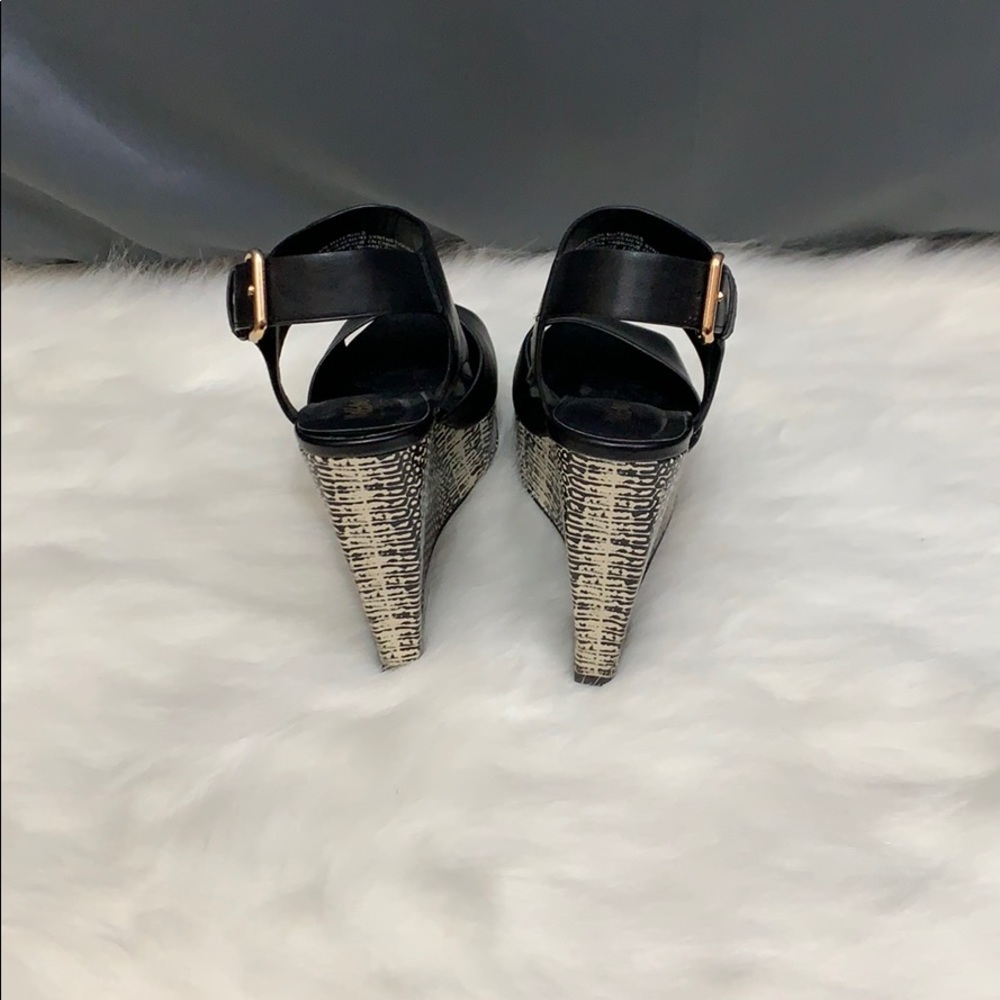 Faux snake print wedges - Picture 4 of 6
